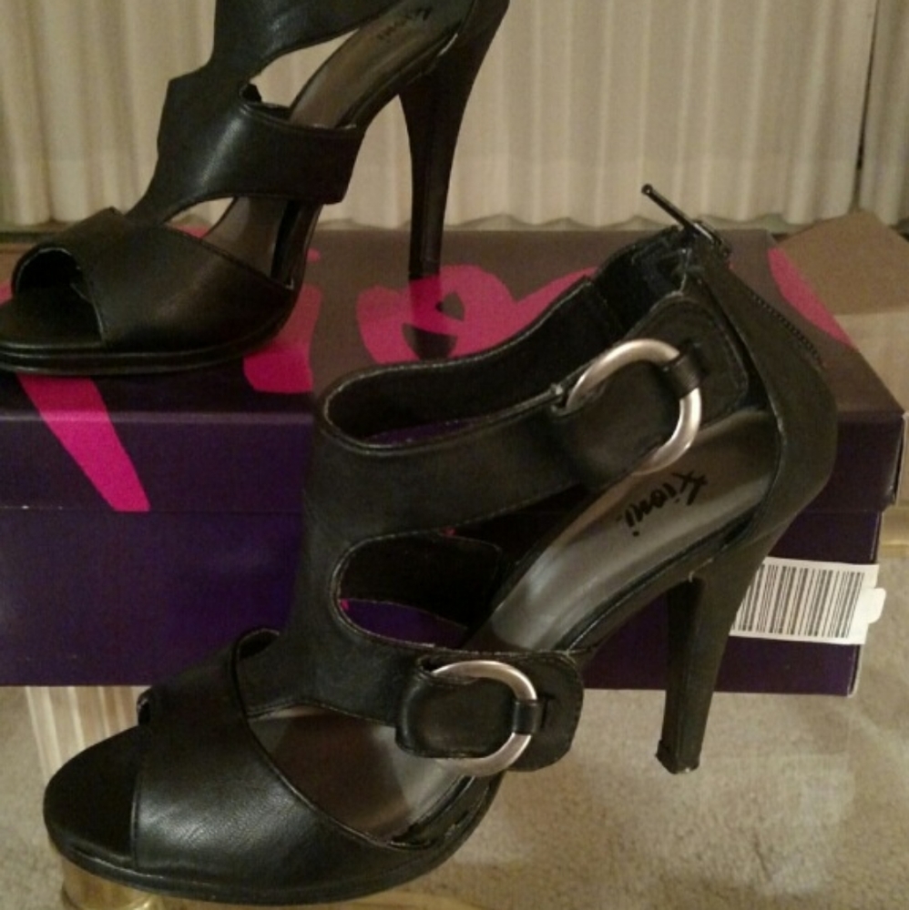 Black Thick Strap Heels